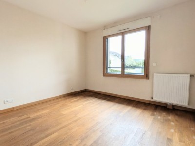 APPARTEMENT T3 A VENDRE - CHALLES LES EAUX - 69.71 m2 - 320 000 €