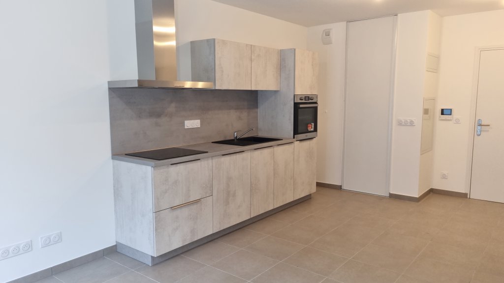 APPARTEMENT T2 A LOUER - CHAMBERY - 42.17 m2 - 835 &euro; charges comprises par mois