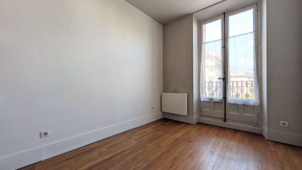 STUDIO A LOUER - CHAMBERY - 23.88 m2 - 458 &euro; charges comprises par mois