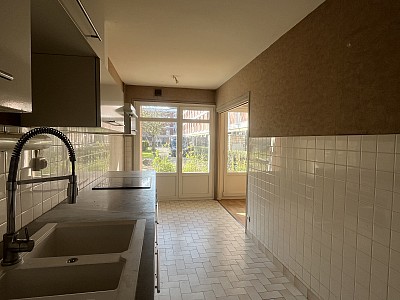 APPARTEMENT T4 A LOUER - CHAMBERY - 97.09 m2 - 1 293 &euro; charges comprises par mois
