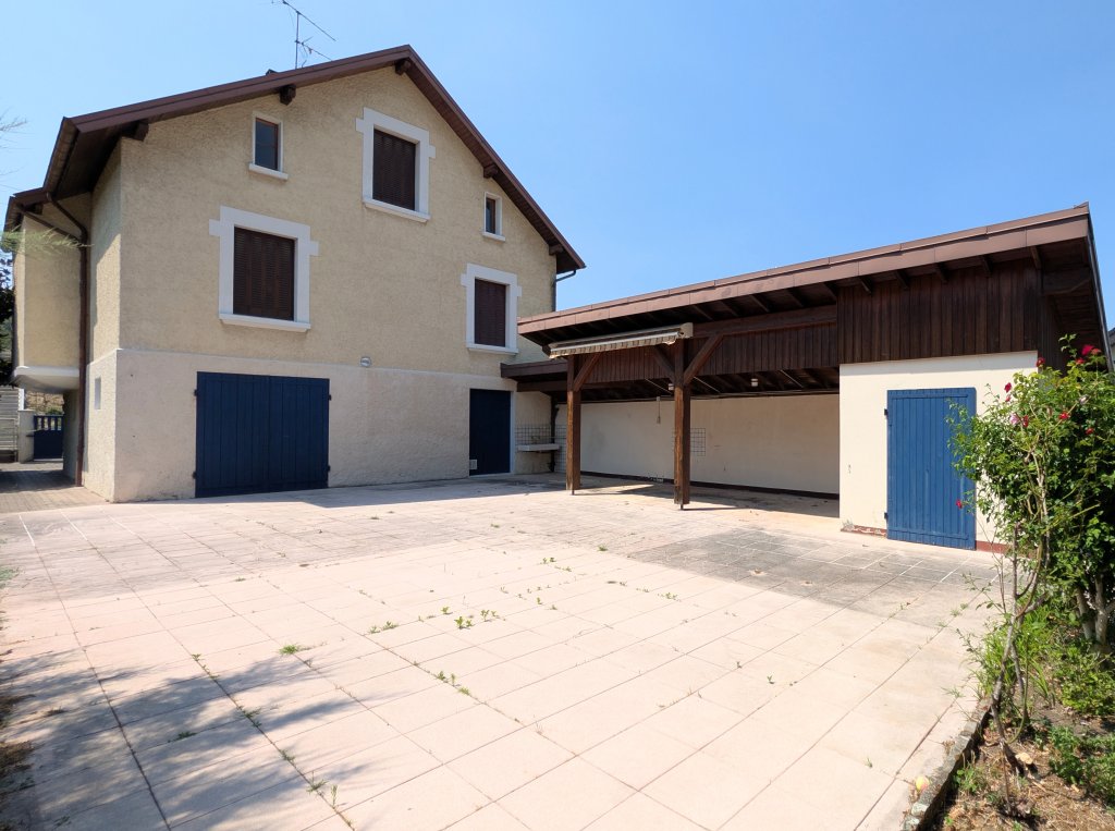 MAISON A LOUER - COGNIN - 104 m2 - 1 461,65 &euro; charges comprises par mois