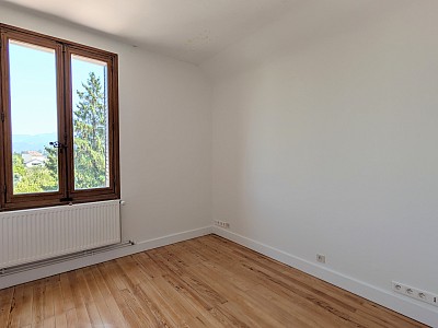 MAISON A LOUER - COGNIN - 104 m2 - 1 461,65 € charges comprises par mois