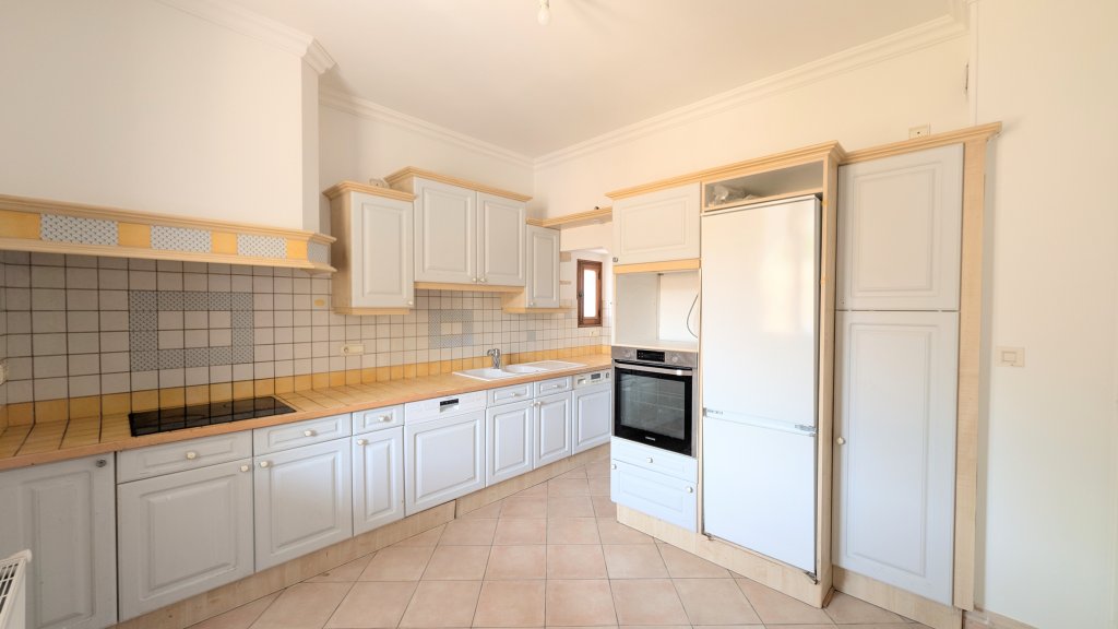 MAISON A LOUER - COGNIN - 104 m2 - 1 461,65 &euro; charges comprises par mois