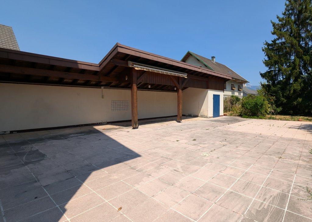 MAISON A LOUER - COGNIN - 104 m2 - 1 461,65 &euro; charges comprises par mois