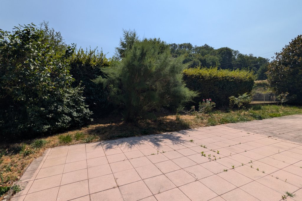 MAISON A LOUER - COGNIN - 104 m2 - 1 461,65 &euro; charges comprises par mois