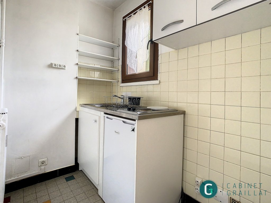 STUDIO A LOUER - CHAMBERY - 23.62 m2 - 510 &euro; charges comprises par mois