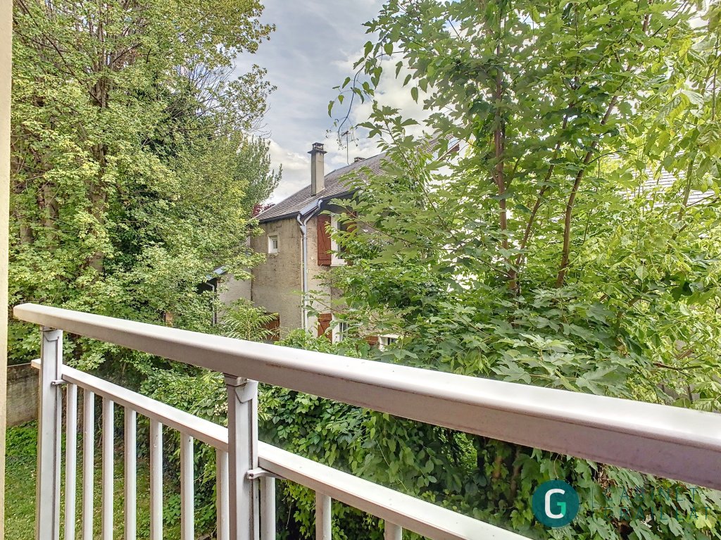 STUDIO A LOUER - CHAMBERY - 23.62 m2 - 510 &euro; charges comprises par mois