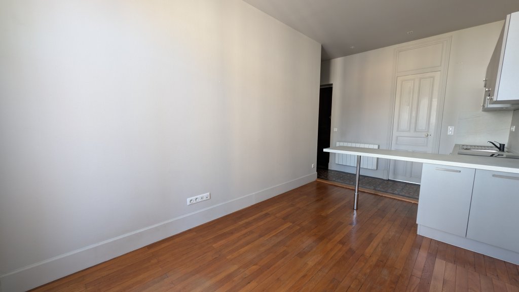 STUDIO A LOUER - CHAMBERY - 23.88 m2 - 458 &euro; charges comprises par mois