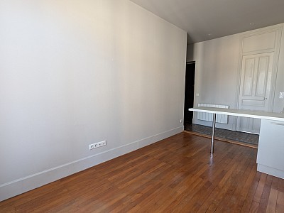 STUDIO A LOUER - CHAMBERY - 23.88 m2 - 458 € charges comprises par mois