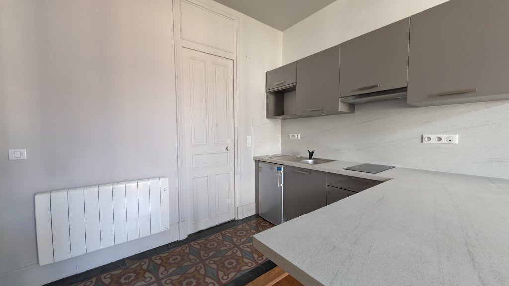 STUDIO A LOUER - CHAMBERY - 23.88 m2 - 458 &euro; charges comprises par mois