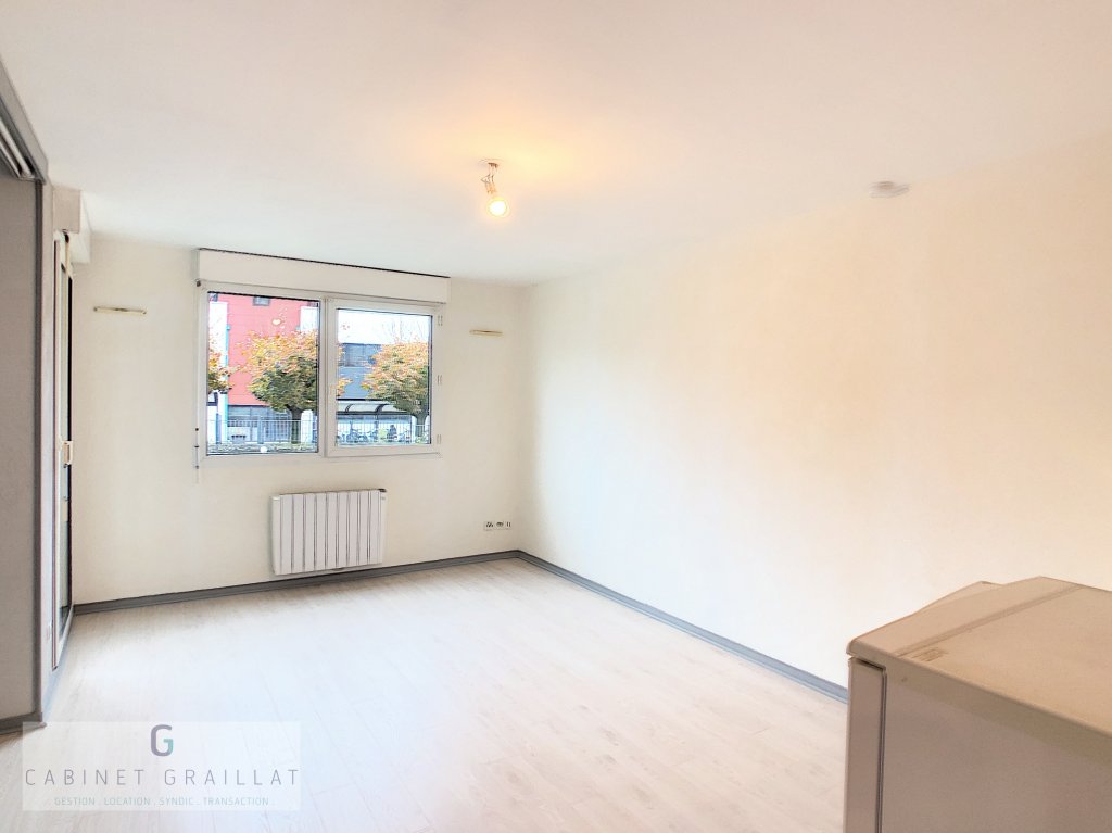 STUDIO A LOUER - CHAMBERY - 35.58 m2 - 543,83 &euro; charges comprises par mois