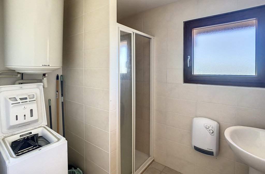 STUDIO A LOUER - LE BOURGET DU LAC - 24.85 m2 - 454,81 &euro; charges comprises par mois