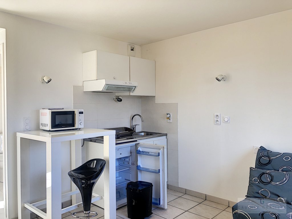 STUDIO A LOUER - LE BOURGET DU LAC - 20.37 m2 - 444 &euro; charges comprises par mois
