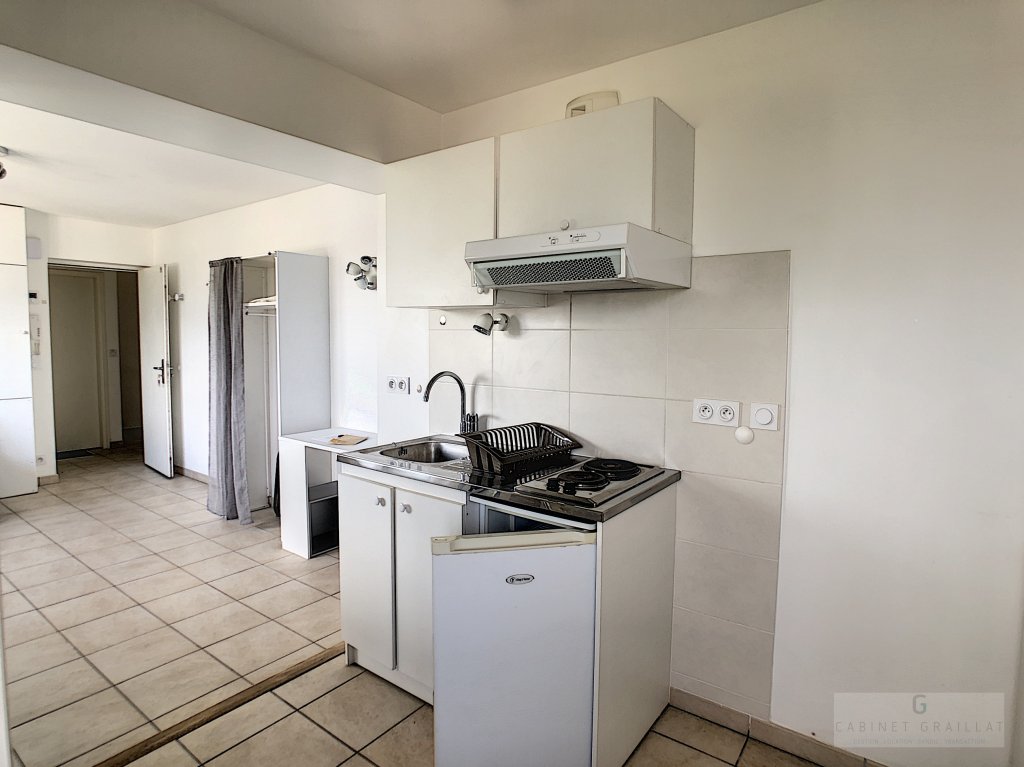 STUDIO A LOUER - LE BOURGET DU LAC - 25.22 m2 - 470 &euro; charges comprises par mois