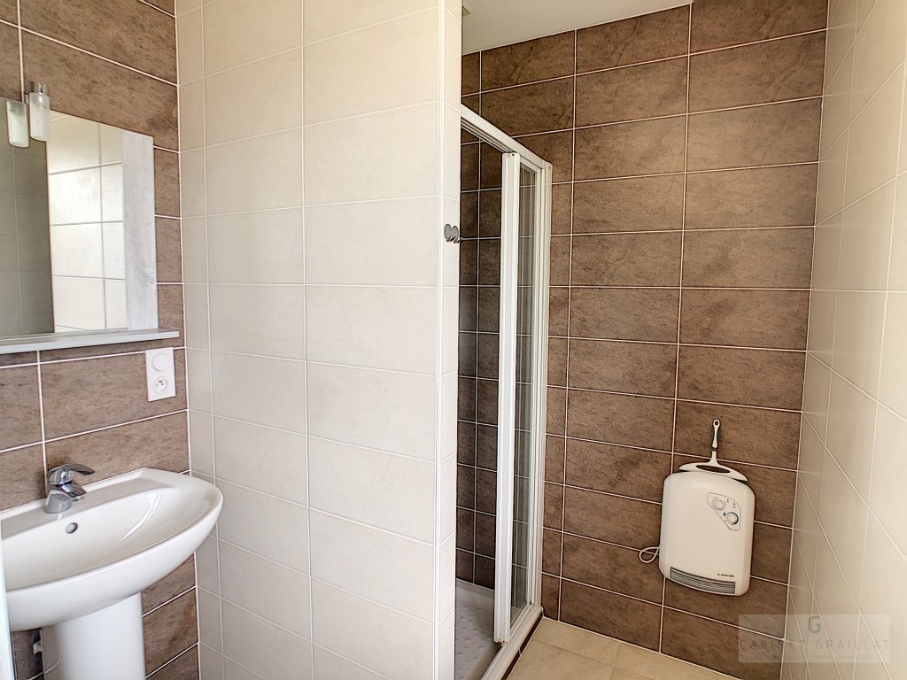 STUDIO A LOUER - LE BOURGET DU LAC - 25.22 m2 - 470 &euro; charges comprises par mois