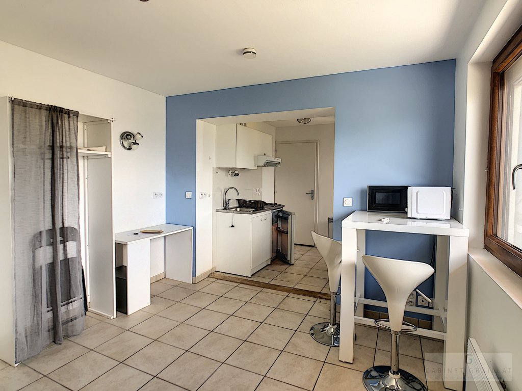 STUDIO A LOUER - LE BOURGET DU LAC - 25.22 m2 - 470 &euro; charges comprises par mois