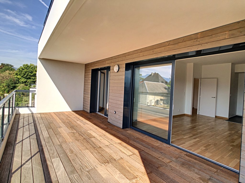 APPARTEMENT T2 A LOUER - CHAMBERY - 48.15 m2 - 899,09 &euro; charges comprises par mois