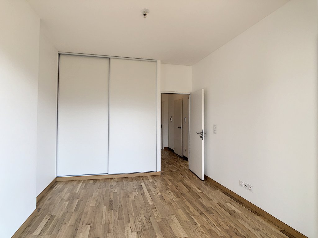APPARTEMENT T2 A LOUER - CHAMBERY - 48.15 m2 - 899,09 &euro; charges comprises par mois