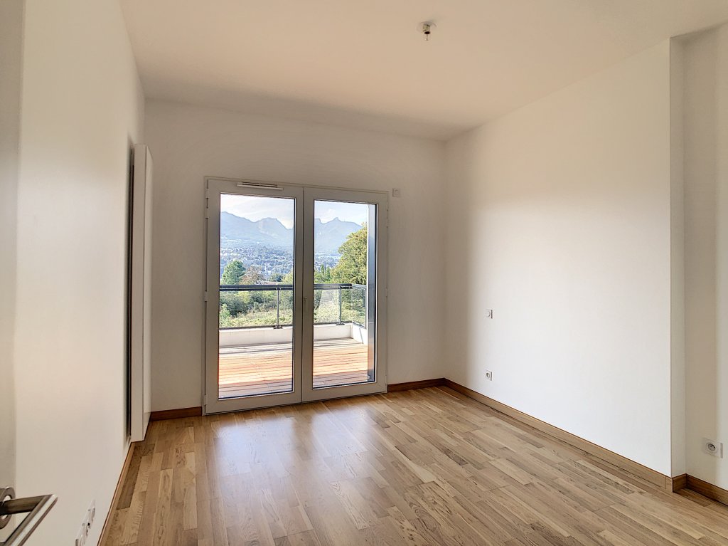 APPARTEMENT T2 A LOUER - CHAMBERY - 48.15 m2 - 899,09 &euro; charges comprises par mois