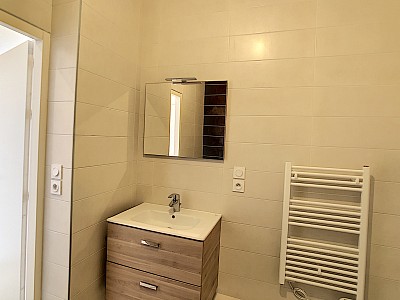 APPARTEMENT T2 A LOUER - CHAMBERY - 48.15 m2 - 899,09 &euro; charges comprises par mois