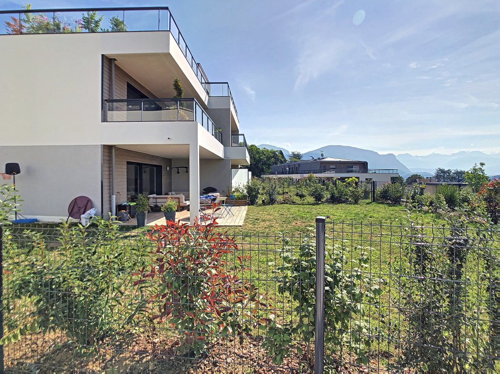 APPARTEMENT T2 A LOUER - CHAMBERY - 48.15 m2 - 899,09 &euro; charges comprises par mois