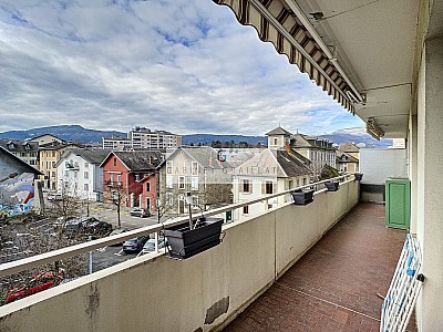 APPARTEMENT T2 A LOUER - CHAMBERY - 42.9 m2 - 735,75 &euro; charges comprises par mois