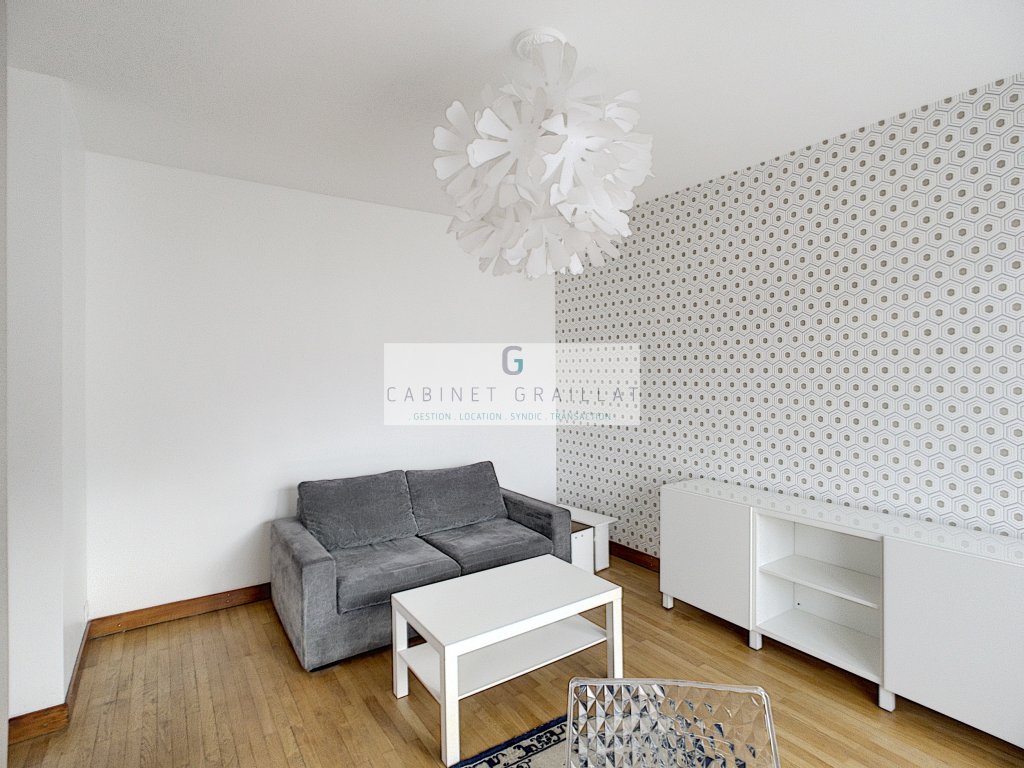 APPARTEMENT T2 A LOUER - CHAMBERY - 42.9 m2 - 735,75 &euro; charges comprises par mois