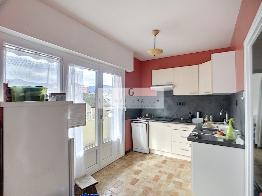 APPARTEMENT T2 A LOUER - CHAMBERY - 42.9 m2 - 735,75 &euro; charges comprises par mois
