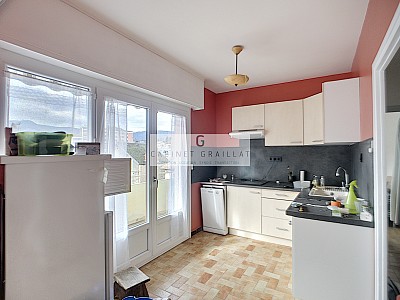 APPARTEMENT T2 A LOUER - CHAMBERY - 42.9 m2 - 735,75 &euro; charges comprises par mois