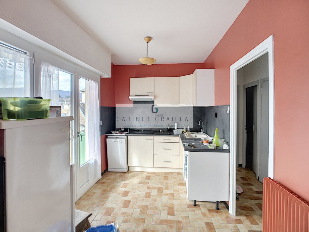 APPARTEMENT T2 A LOUER - CHAMBERY - 42.9 m2 - 735,75 &euro; charges comprises par mois