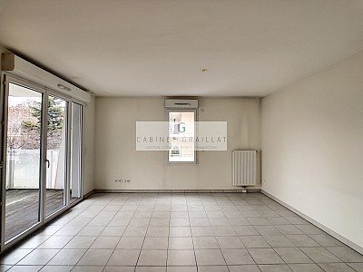 APPARTEMENT T3 A LOUER - CHAMBERY - 60.15 m2 - 989,35 € charges comprises par mois