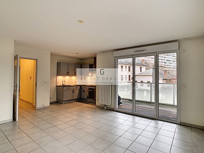 APPARTEMENT T3 A LOUER - CHAMBERY - 60.15 m2 - 989,35 € charges comprises par mois