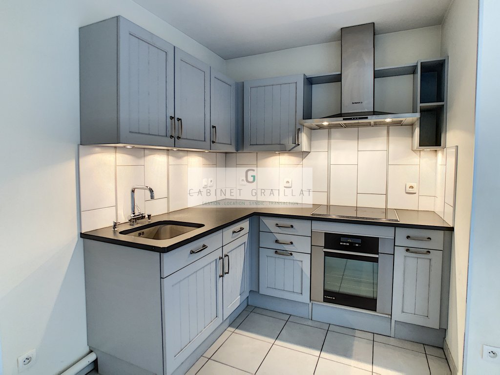 APPARTEMENT T3 A LOUER - CHAMBERY - 60.15 m2 - 989,35 &euro; charges comprises par mois