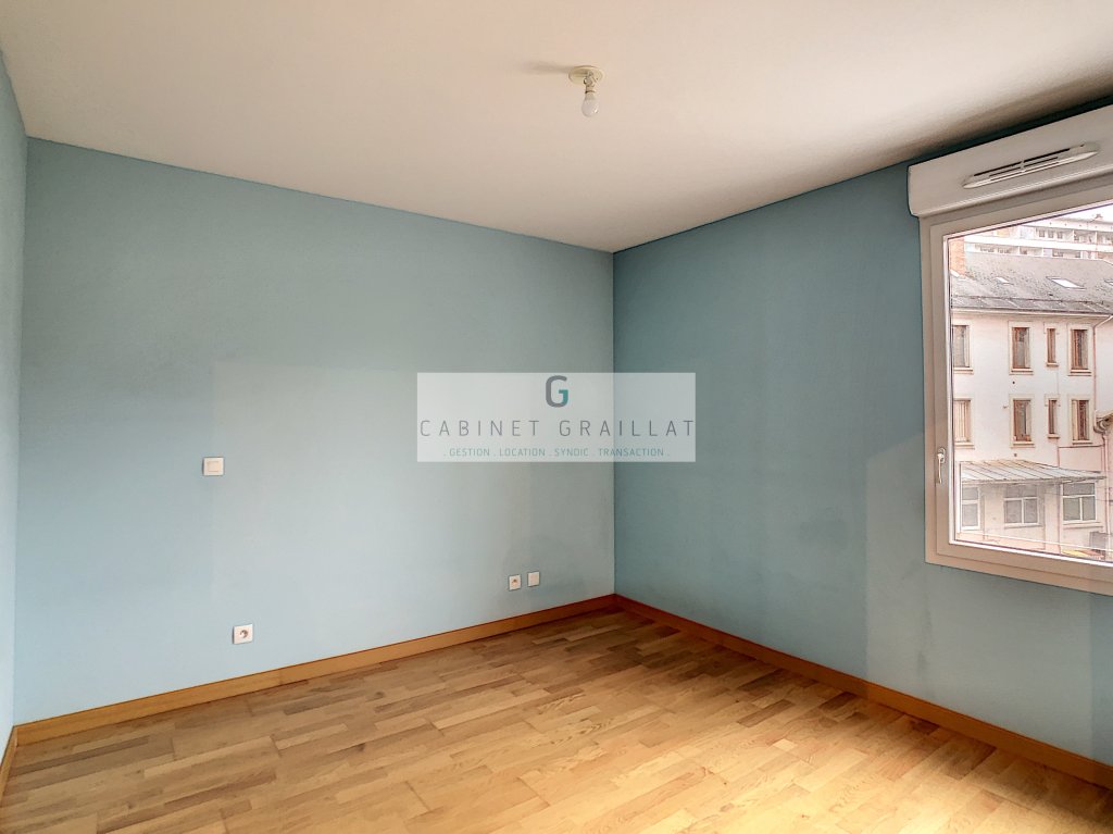 APPARTEMENT T3 A LOUER - CHAMBERY - 60.15 m2 - 989,35 &euro; charges comprises par mois
