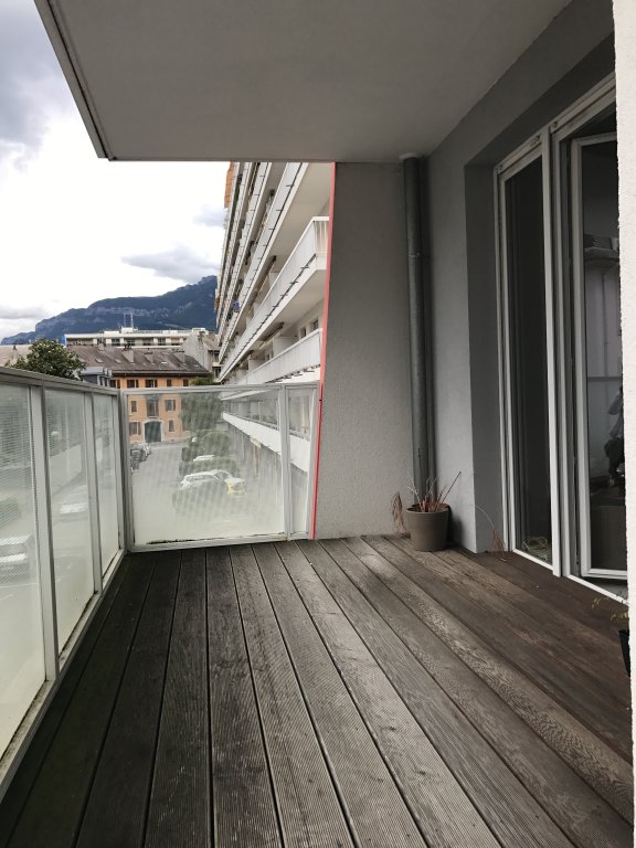 APPARTEMENT T3 A LOUER - CHAMBERY - 60.15 m2 - 989,35 &euro; charges comprises par mois