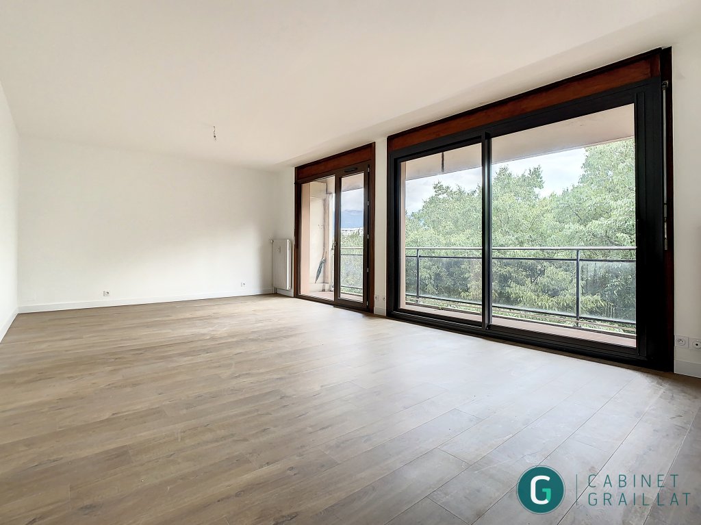 APPARTEMENT T3 A LOUER - CHAMBERY - 88 m2 - 1 200 &euro; charges comprises par mois