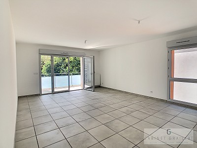 APPARTEMENT T3 A LOUER - LA MOTTE SERVOLEX - 72.3 m2 - 953,03 € charges comprises par mois