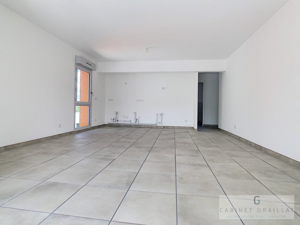 APPARTEMENT T3 A LOUER - LA MOTTE SERVOLEX - 72.3 m2 - 953,03 &euro; charges comprises par mois