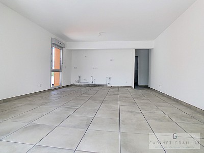 APPARTEMENT T3 A LOUER - LA MOTTE SERVOLEX - 72.3 m2 - 953,03 € charges comprises par mois