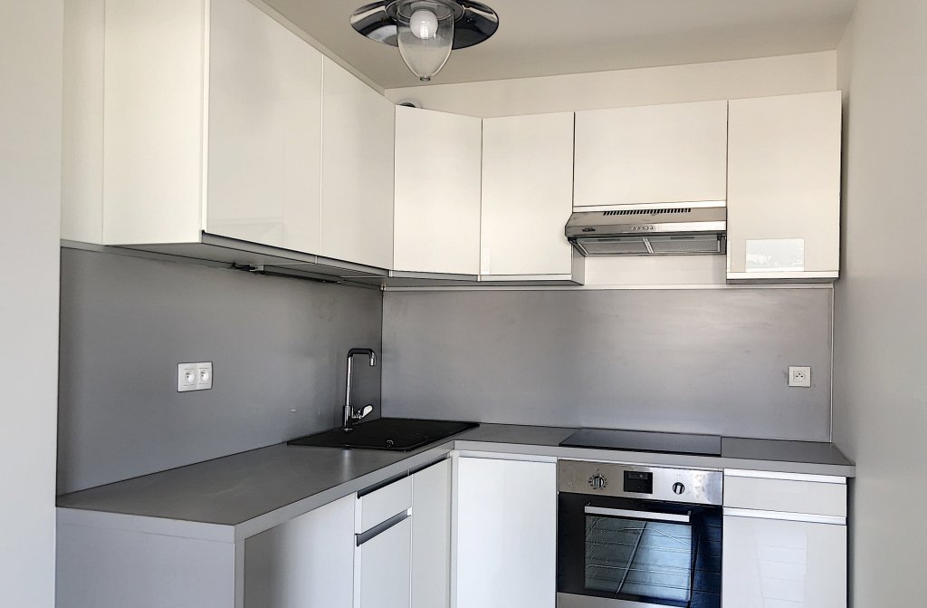 APPARTEMENT T3 A LOUER - LE BOURGET DU LAC - 76.85 m2 - 1 000 &euro; charges comprises par mois