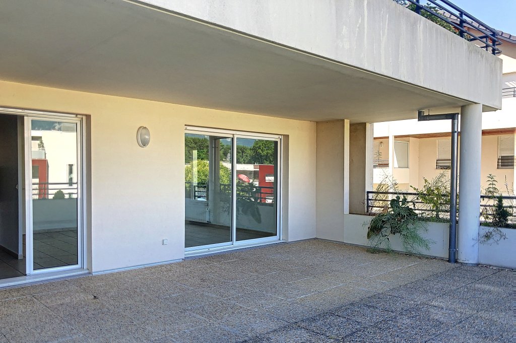 APPARTEMENT T3 A LOUER - LE BOURGET DU LAC - 76.85 m2 - 1 000 &euro; charges comprises par mois