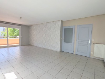 APPARTEMENT T3 A VENDRE - CHALLES LES EAUX - 69 m2 - 265 000 €