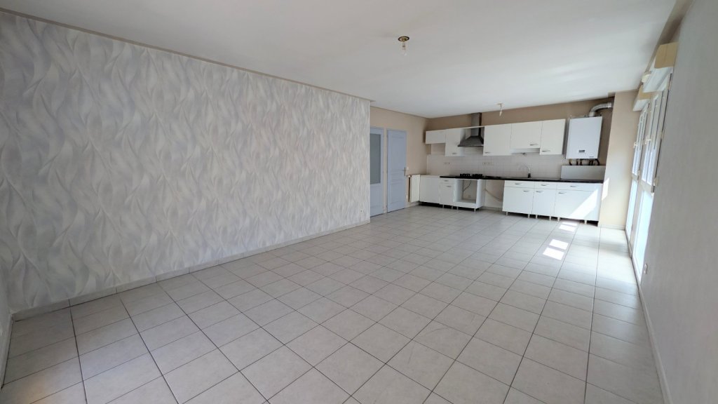 APPARTEMENT T3 A VENDRE - CHALLES LES EAUX - 69 m2 - 265 000 &euro;