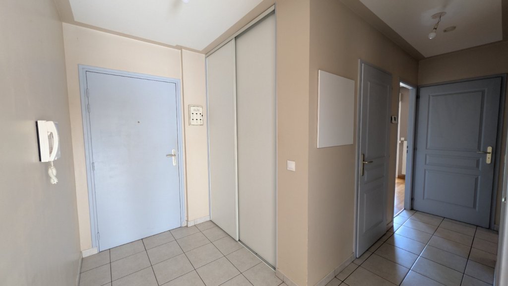 APPARTEMENT T3 A VENDRE - CHALLES LES EAUX - 69 m2 - 265 000 &euro;