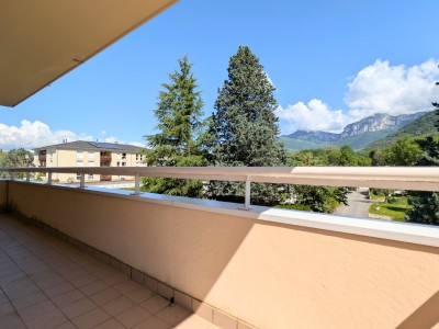 APPARTEMENT T3 A VENDRE - CHALLES LES EAUX - 69 m2 - 265 000 €