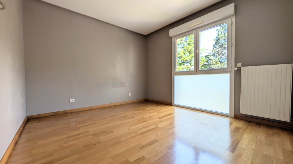 APPARTEMENT T3 A VENDRE - CHALLES LES EAUX - 69 m2 - 265 000 &euro;