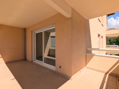 APPARTEMENT T3 A VENDRE - CHALLES LES EAUX - 69 m2 - 265 000 €