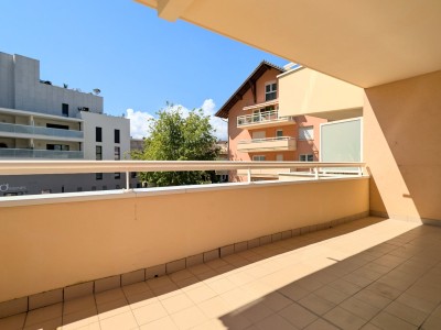 APPARTEMENT T3 A VENDRE - CHALLES LES EAUX - 69 m2 - 265 000 €