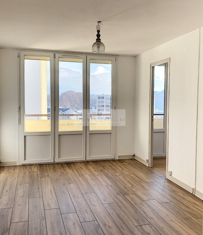 APPARTEMENT T3 A VENDRE - CHAMBERY - 53 m2 - 199 000 &euro;