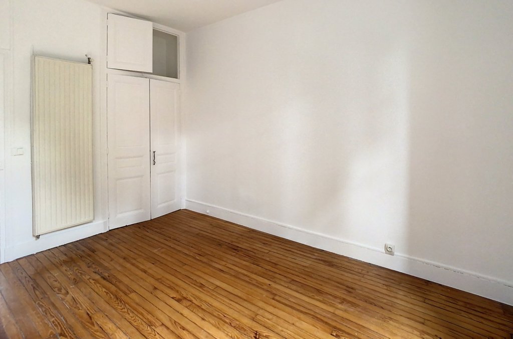 APPARTEMENT T3 A VENDRE - CHAMBERY - 62 m2 - 165 000 &euro;